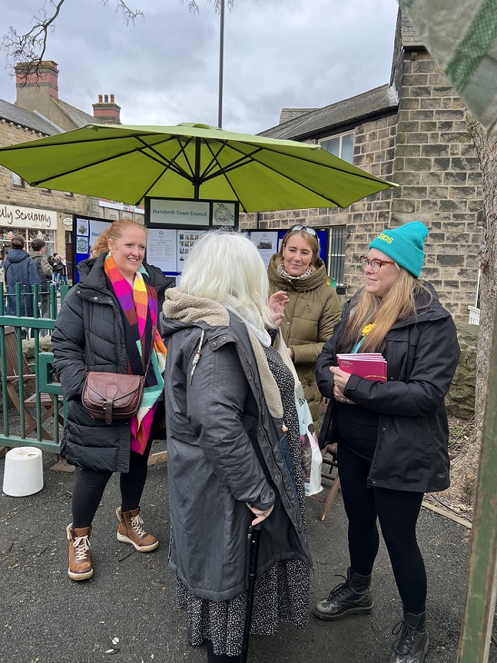 Photo of Horsforth Farmer's Market. Horsforth Town Councillors join Claire Evans, ABCD Community Builder and Kezia Roberts, community host for Leeds 2023 Year of Culture. Meeting Horsforth residents.
