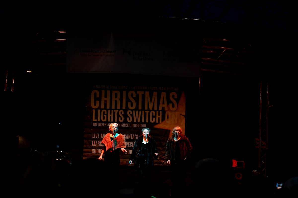 Horsforth Christmas lights switch on 2025