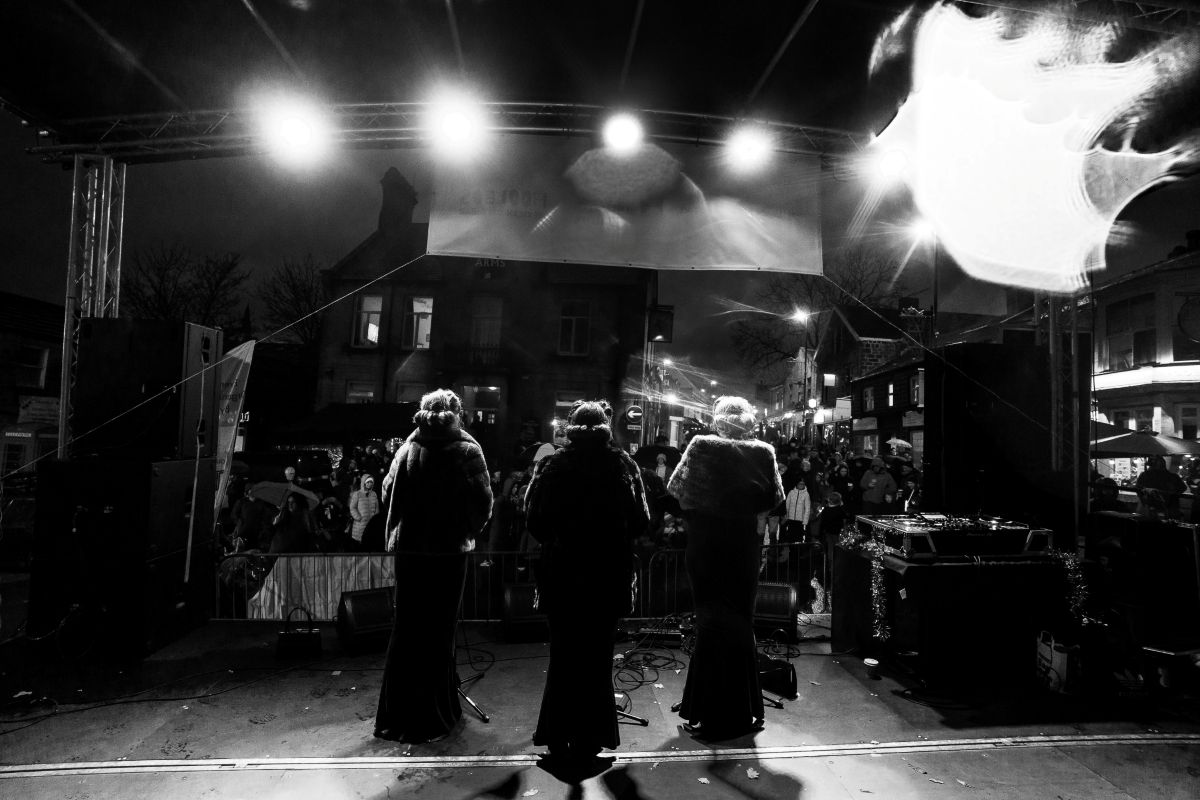 Horsforth Christmas lights switch on 2025