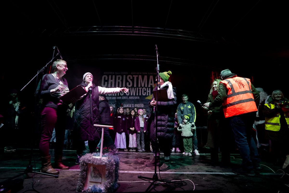 Horsforth Christmas lights switch on 2025