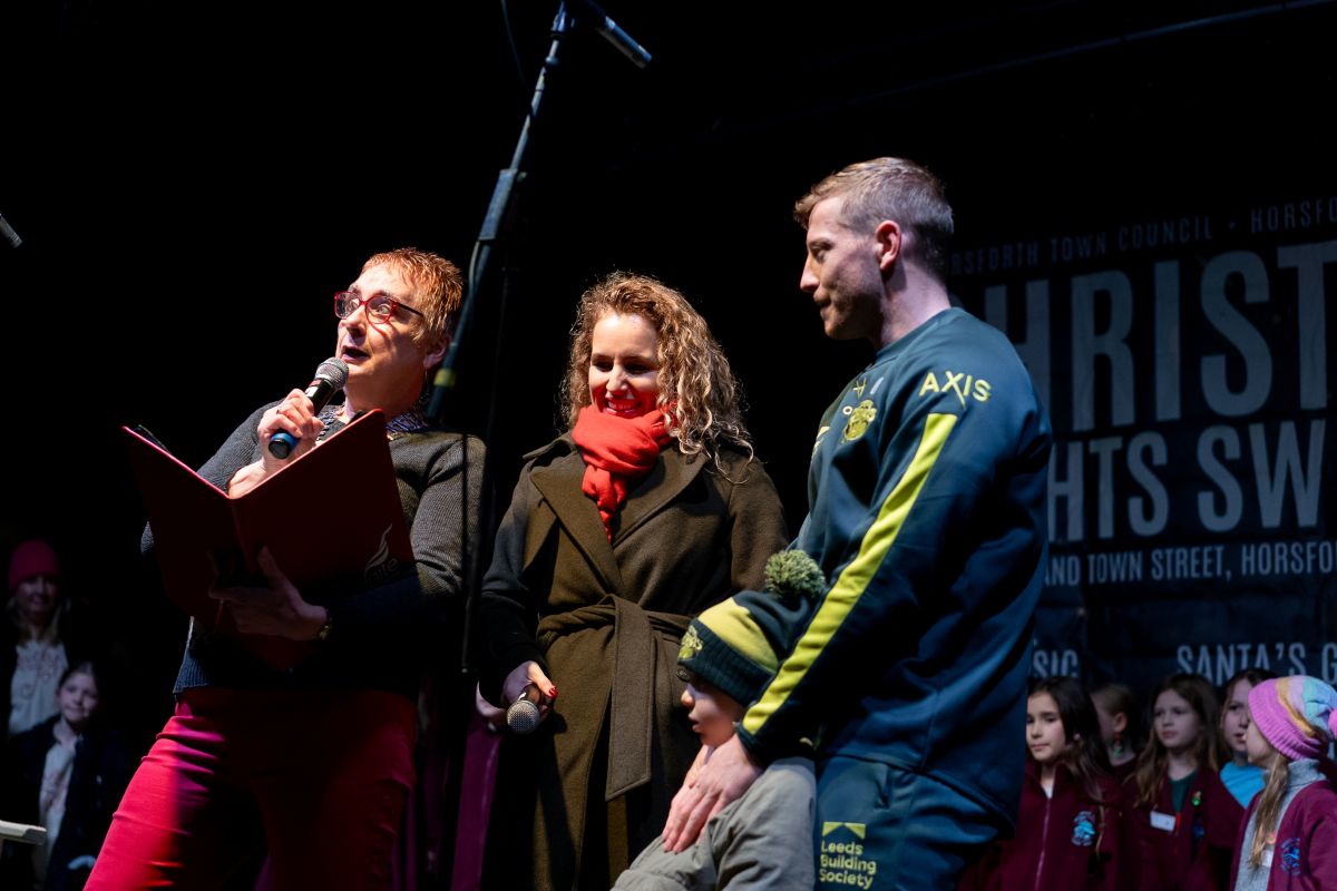 Horsforth Christmas lights switch on 2025