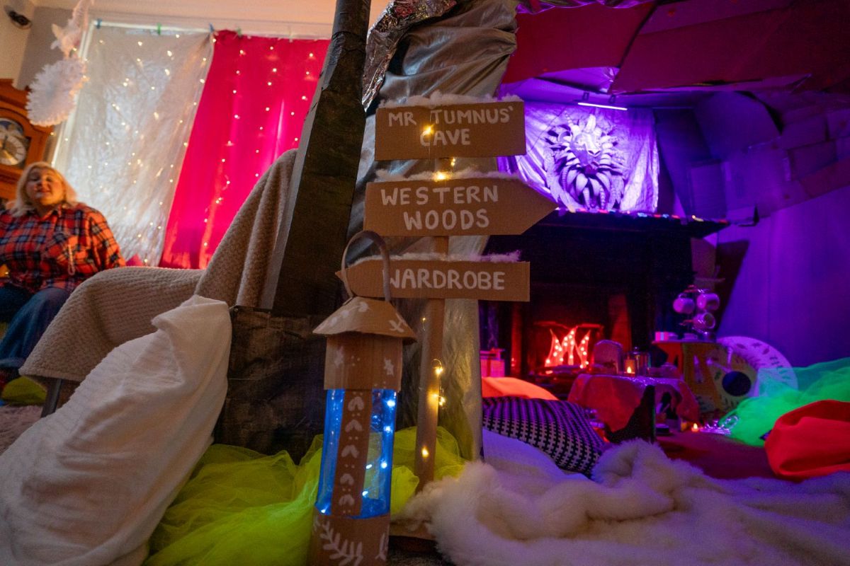 Horsforth Christmas lights switch on 2025