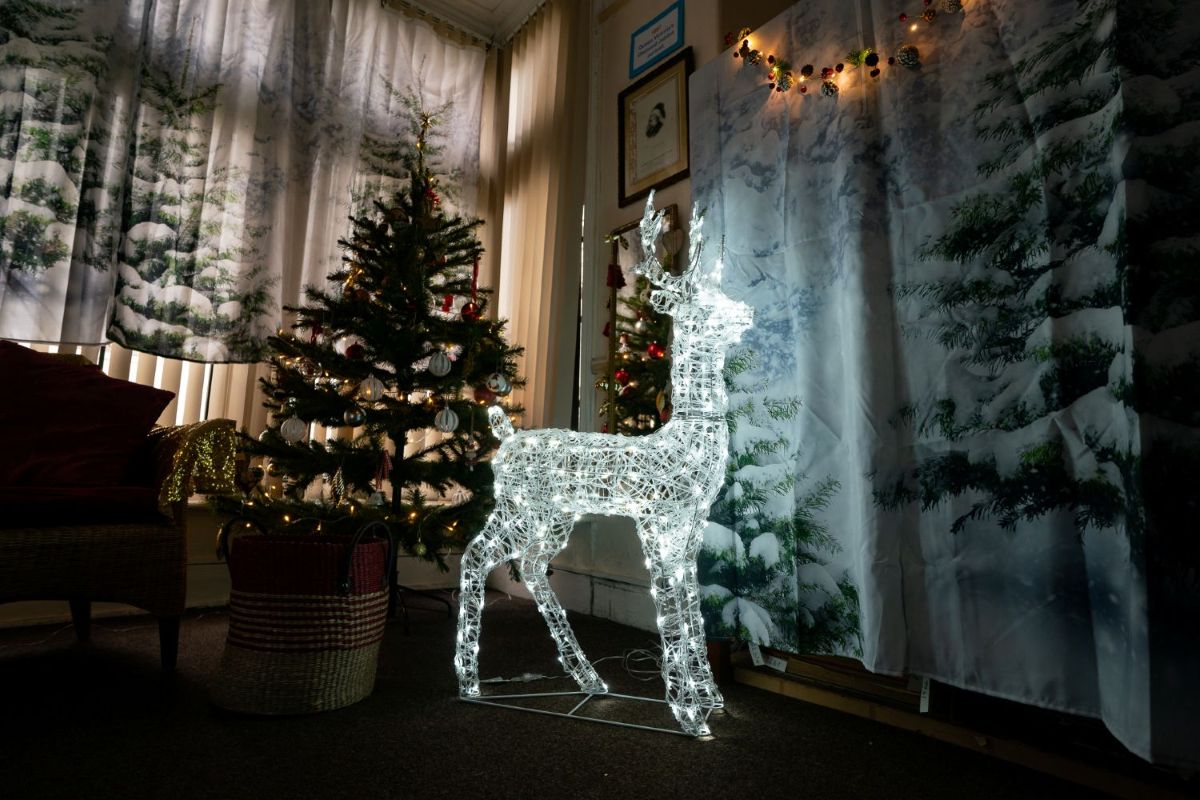 Horsforth Christmas lights switch on 2025