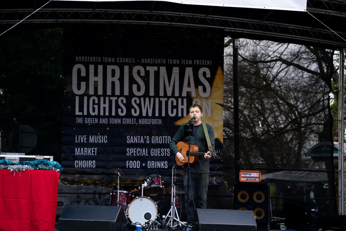 Horsforth Christmas lights switch on 2025