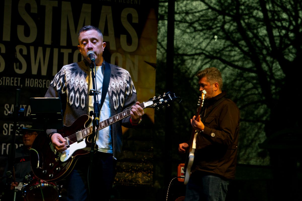 Horsforth Christmas lights switch on 2025