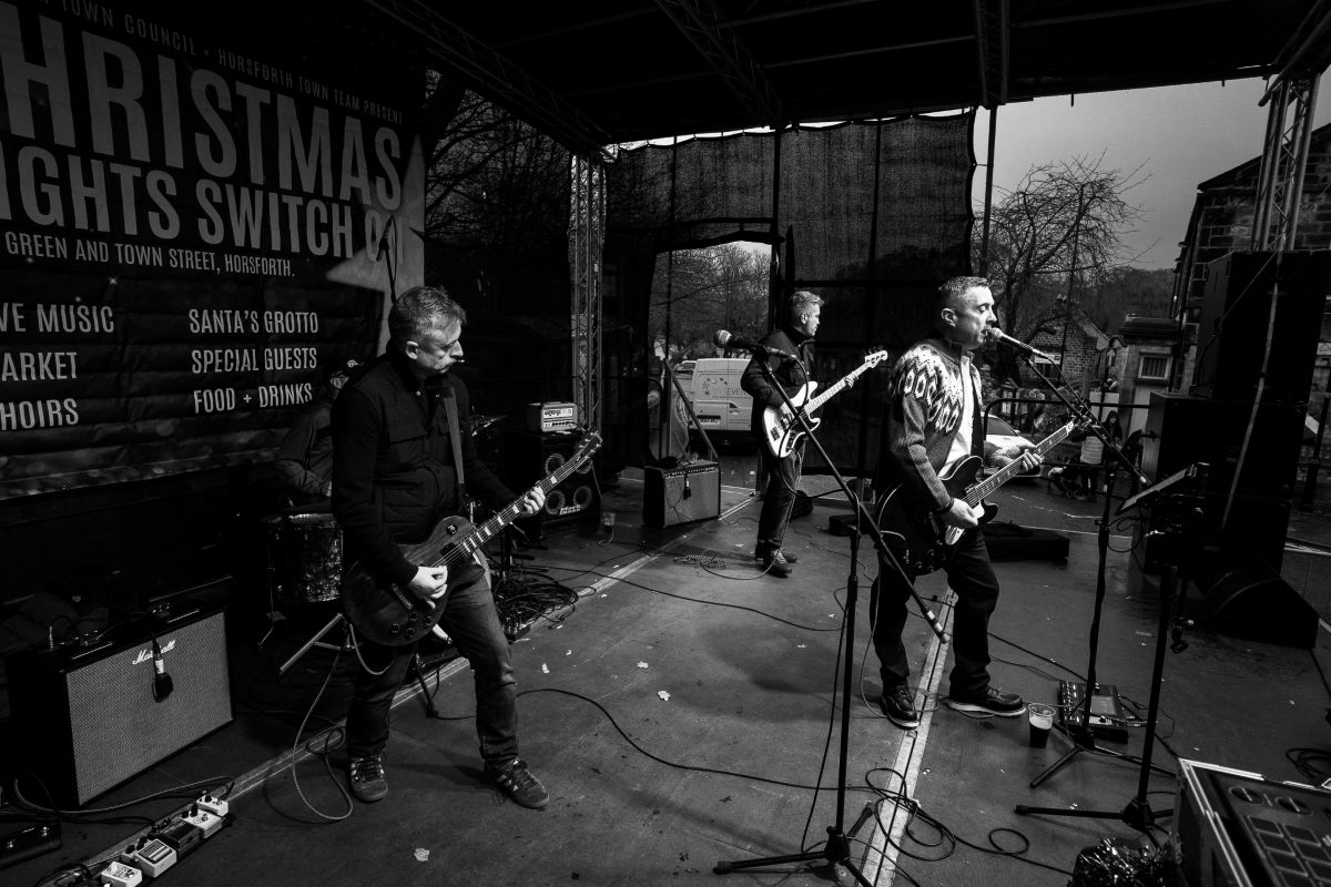 Horsforth Christmas lights switch on 2025