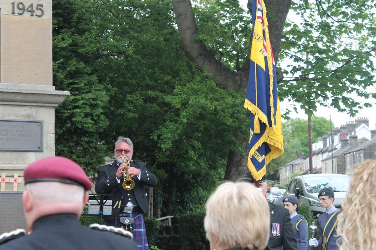 Horsforth cenotaph for 80th anniversary of VE Day