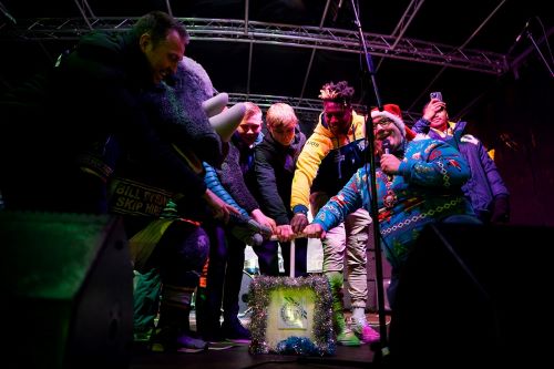 Horsforth Christmas lights switch on 2023.